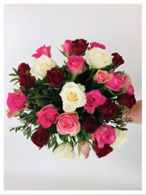 Bouquet rond - roses roses, rouges et blanches