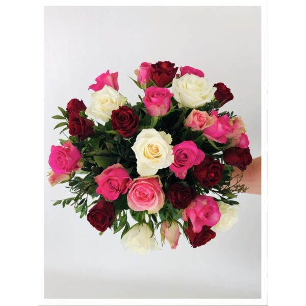 Bouquet rond - roses roses, rouges et blanches Bouquet rond - roses roses, rouges et blanches
