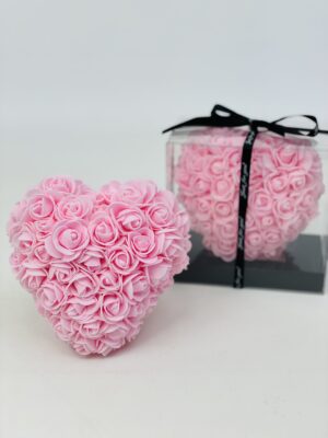 Coeur fleurs de mousse rose
