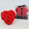 COEUR ROUGE + BOITE Coeur fleurs de mousse rouge